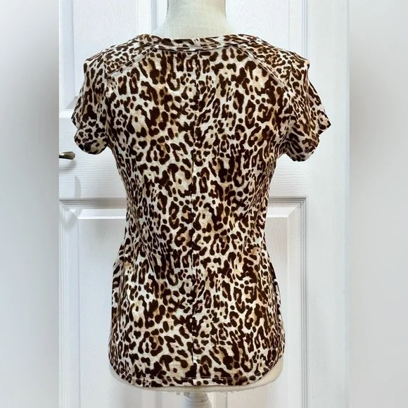 NWOT- Women’s Leopard Print Banana Republic Cozy Slub T shirt size XS - Picture 5 of 7